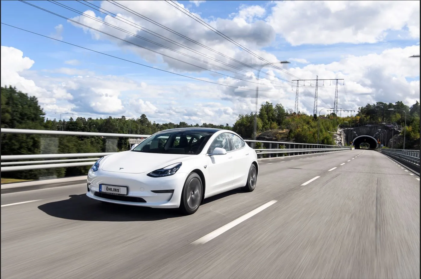 Redwood Motorsports Comfort Tuned Kit Model 3/Y Öhlins DFV "Street Tuned"-Designed by Ohlins