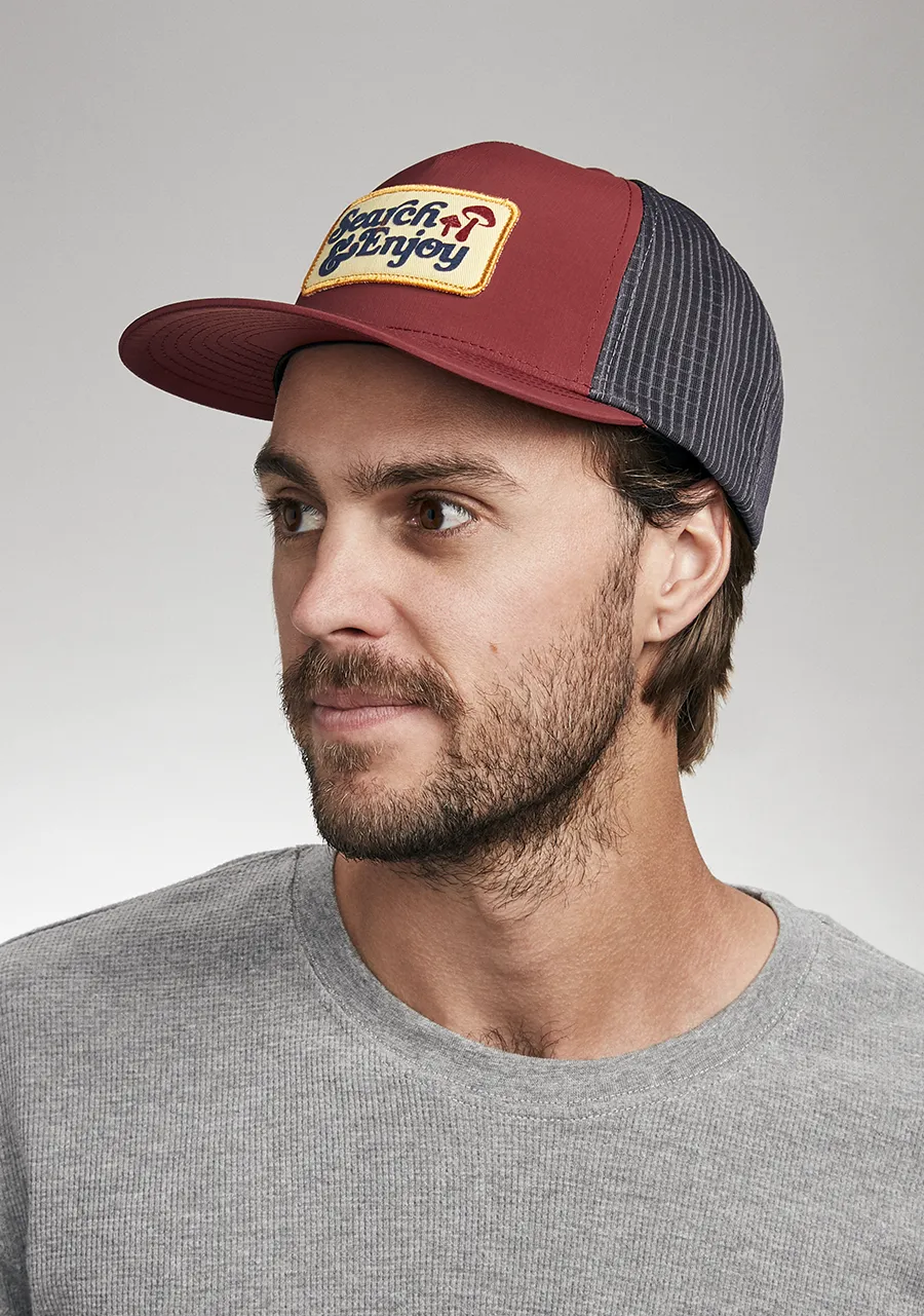 Searchin Trucker - Black / Black